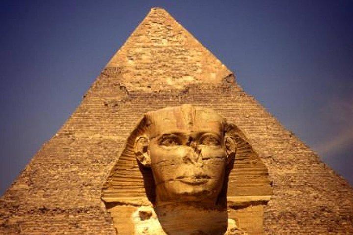 Pyramide de Gizeh, visite privée d'une journée à Sakkara et Memphis