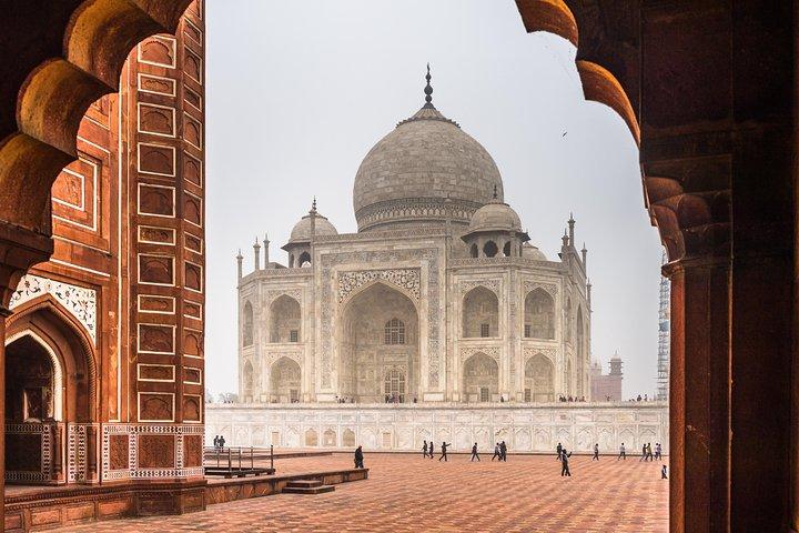Same Day Taj Mahal, Agra Fort & Baby Taj Tour from Jaipur by Car