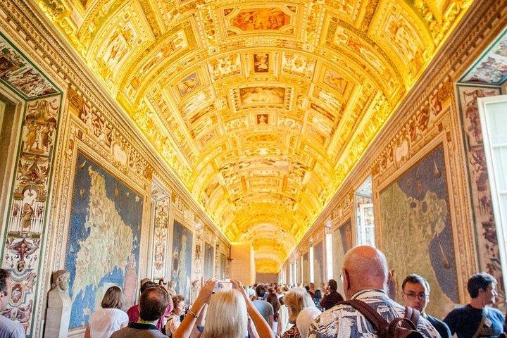 Unlock the Vatican: Guided Tour of Museums & Sistine Chapel