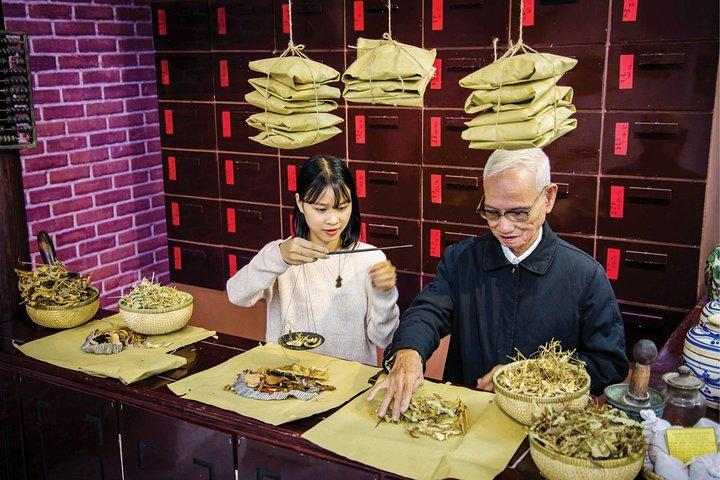 Recorrido por los lugares más históricos y el museo de guerra de Ho Chi Minh (privado y con todo incluido)