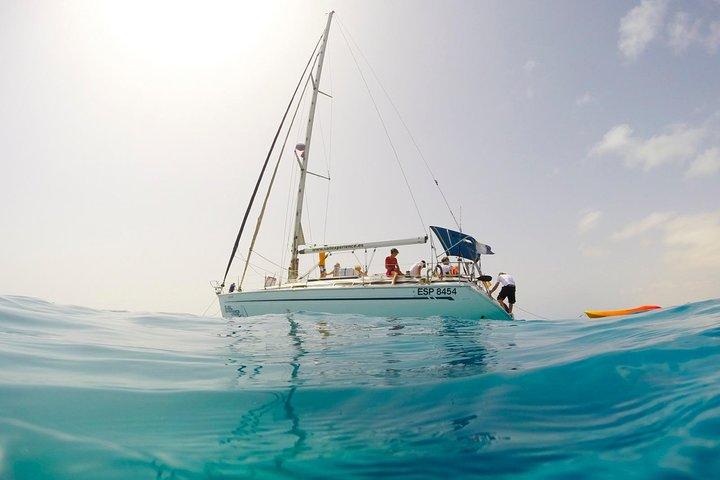 3 つの島: フエルテベントゥラ島、イスラ デ ロボス、ランサローテ島、プラヤス デ パパガヨ