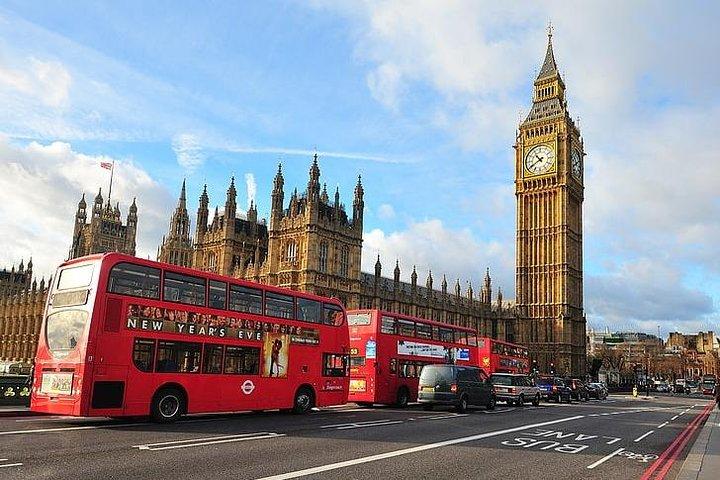 Serviço de descarte de taxa horária com motorista particular em Londres