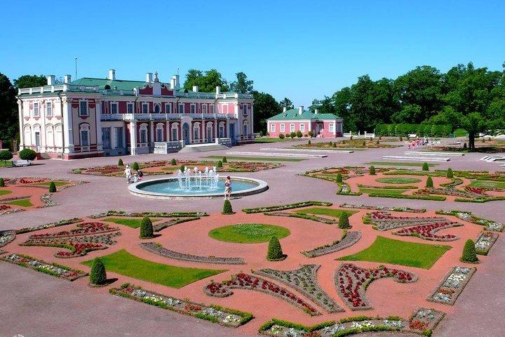 Privat rundtur: Tallinns højdepunkter med Kadriorg og Pirita