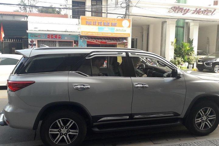 Privétransfer van Phu Bai Airport naar het centrum van Hue
