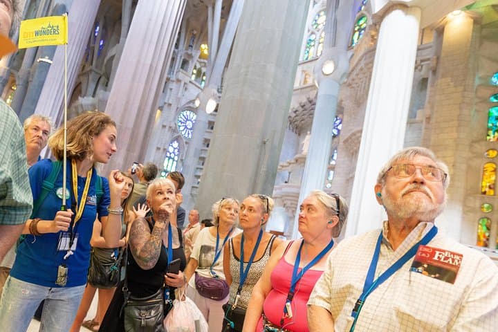Sagrada Familia Guided Tour with Skip The Line Access