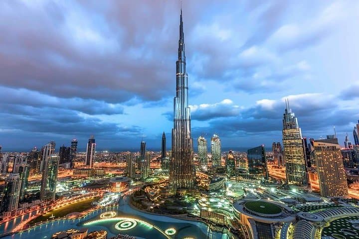 At the Top, Burj Khalifa 124/125