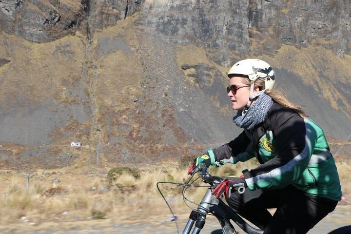 Die gefährlichste Straße der Welt - Barracuda Biking's Death Road Riding