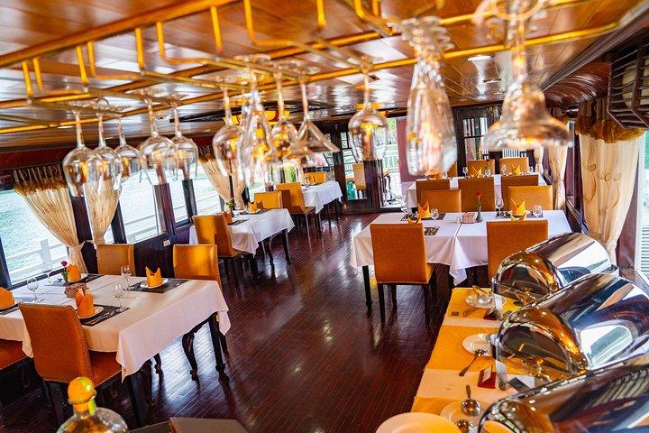 Bai tu long bay deluxe cruise 2D / 1N: kayak y natación en los lugares vírgenes