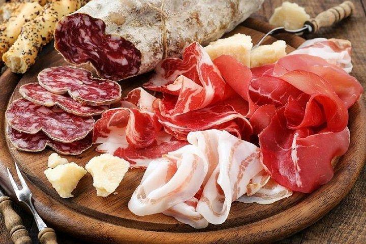 Paardrijden en wijnproeverijen in een wijnmakerij van San Gimignano