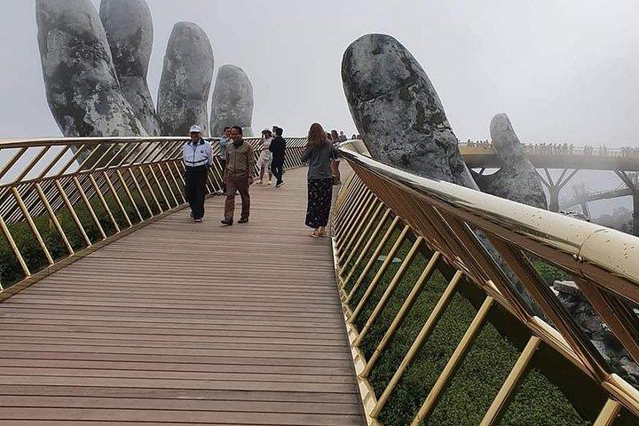 Excursion à terre en petit groupe à visiter GOLDEN BRIDGE BA NA HILLS & DA NANG CITY