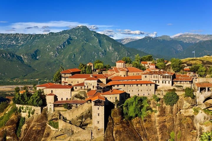 Athens: Meteora Monasteries, Hermit Caves Tour with Pickup