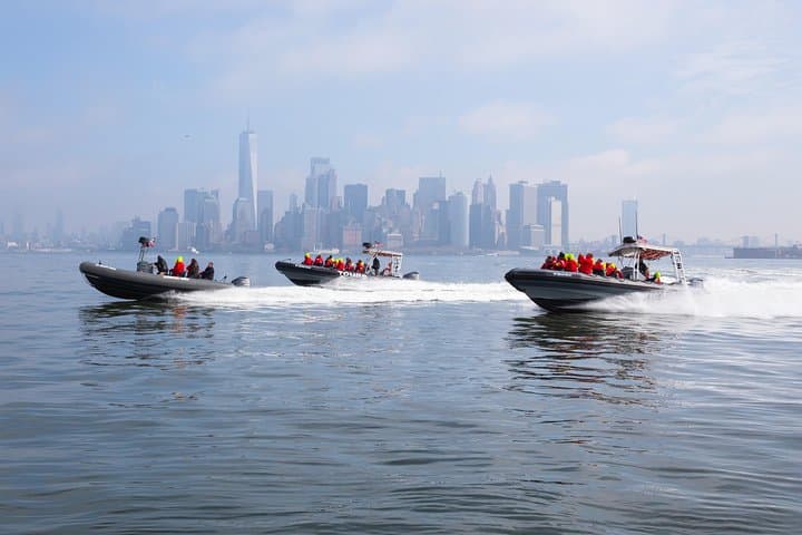 Manhattan Adventure Sightseeing Boat Tour - from Chelsea Piers