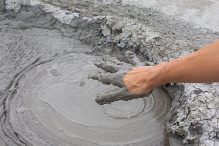 Qobustan og Mud Vulcano Tour - pris for 3 personer