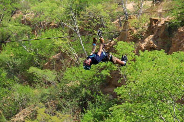 Avventura di mezza giornata con zip line a Los Cabos