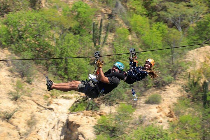 Avventura di mezza giornata con zip line a Los Cabos