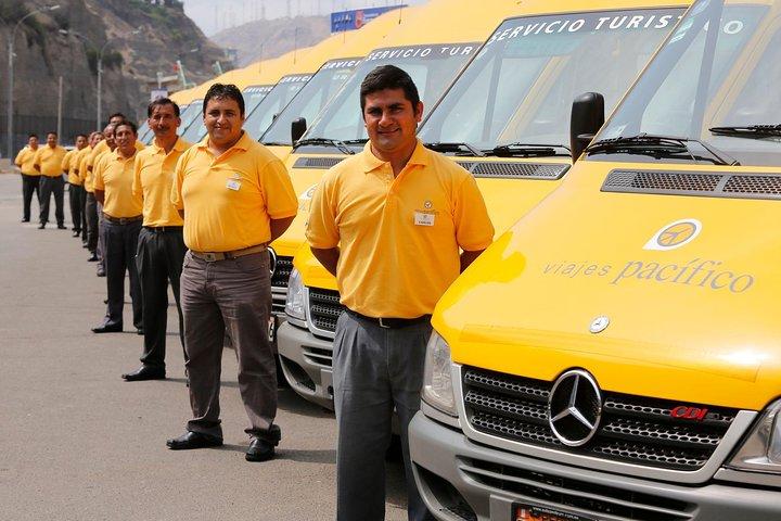 Transfert privé de l'aéroport de Cusco avec une grande camionnette