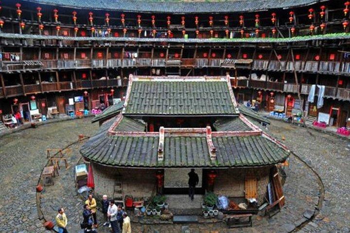 Excursion d'une journée complète à Yongding Tulou au départ de Xiamen avec déjeuner chinois