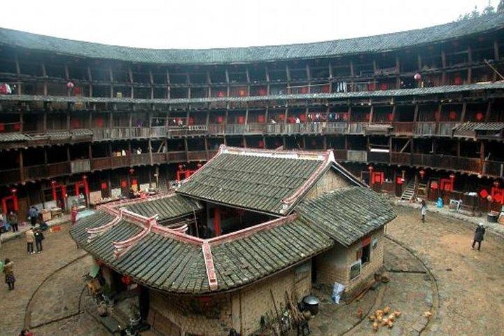 Excursion d'une journée complète à Yongding Tulou au départ de Xiamen avec déjeuner chinois