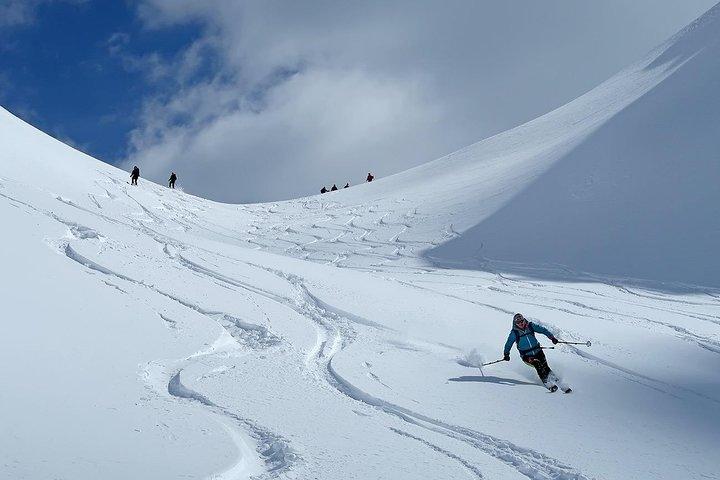 Recorrido de esquí inolvidable Abrazo Nevado transversal del Parque Nacional de Triglav