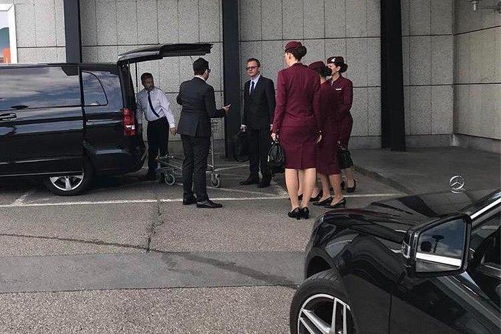 VIP Private Transfer from Prague Airport to Hotel in Prague