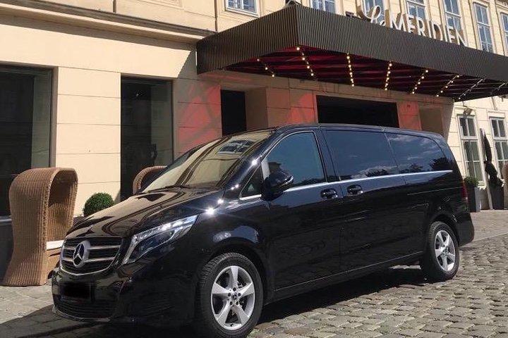 VIP Private Transfer from Prague Airport to Hotel in Prague