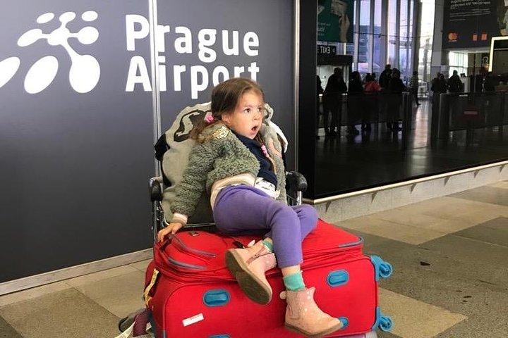 VIP Private Transfer from Prague Airport to Hotel in Prague