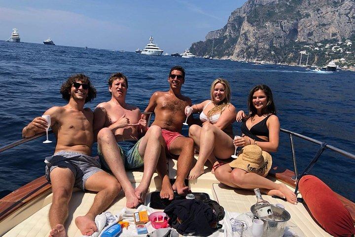 Viagem diária para Ischia de Sorrento ou Positano - Gozzo 25FT
