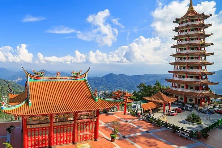 Genting Highland And Batu Caves Tour