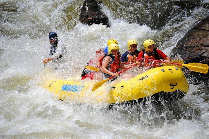 Blue Water Rafting a Kitulgala