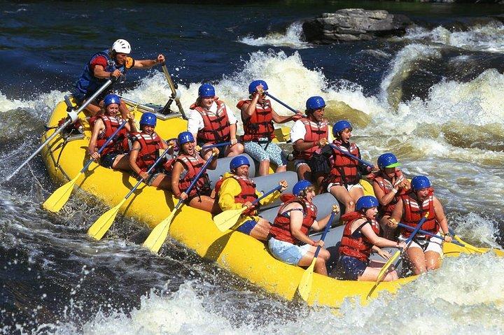 Blue Water Rafting a Kitulgala
