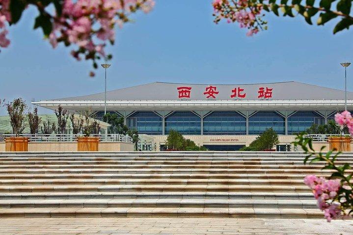 Xi'an Terracotta Warriors Museum and Xi'an Railway Station Drop off Day Tour