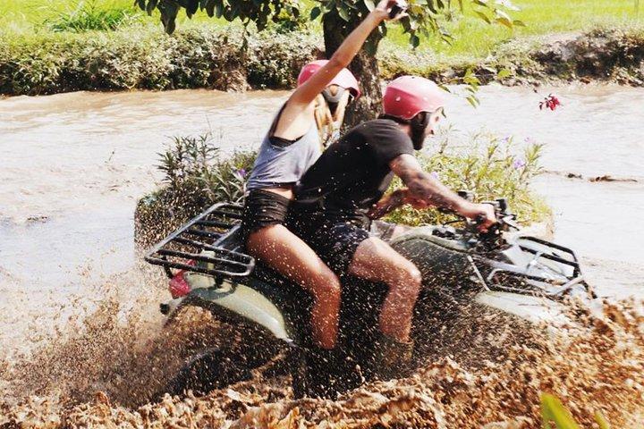 Bali Tunnel e Waterfall Quad Bike "KUBER ADVENTURE"