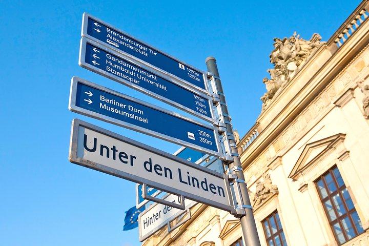 Höjdpunkter i Berlin Walking Tour inkl. Brandeburg Gate