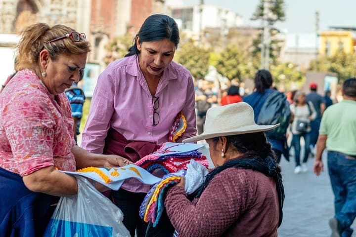 Highlights & Hidden Gems With Locals: Best of Mexico City Private Tour