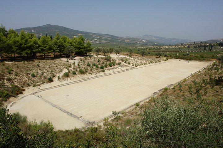 Excursão privada da Mercedes à antiga Nemea e degustação de vinhos