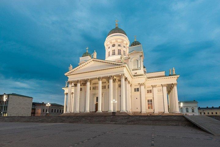 Tour privado a pie por Helsinki con guía profesional