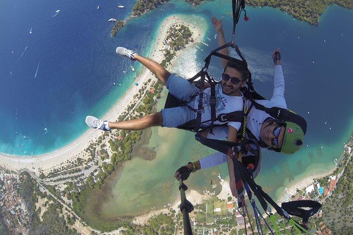Blue Lagoon Ölüdeniz Tandem Paragliding Experience de Fethiye
