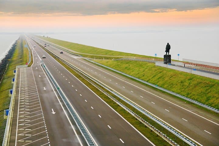 Northern Highlights Tour: visit 4 magnificent places from Amsterdam