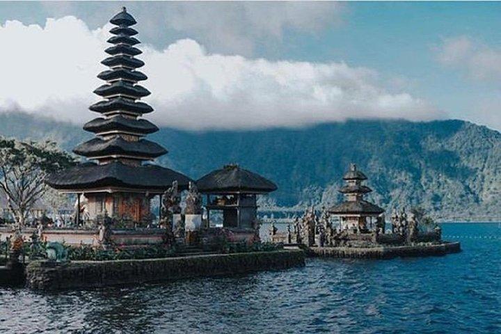 Intera giornata: Bedugul Temple - UNESCO Rice Terrace - Tanah Lot Temple