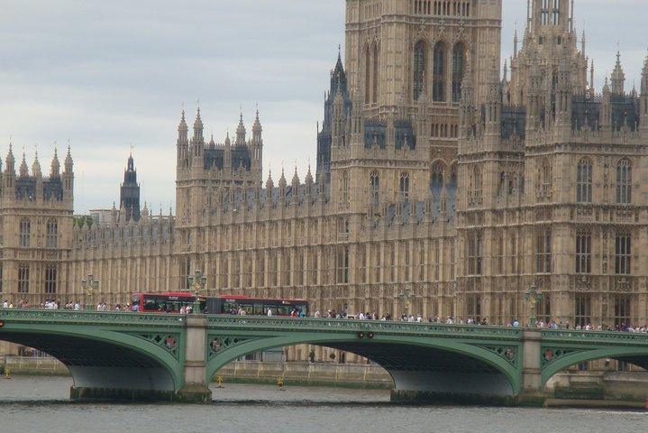 Excursão terrestre privada de dia inteiro em Londres saindo do porto de Southampton