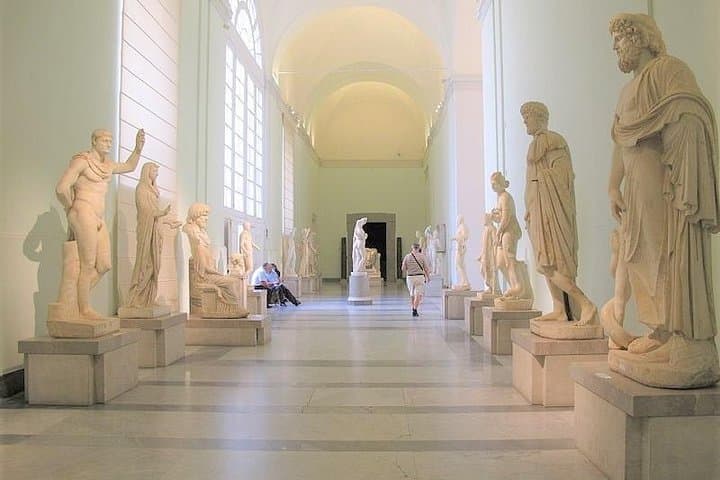 The Complete Tour of the Archeological Museum of Naples with a Native Guide