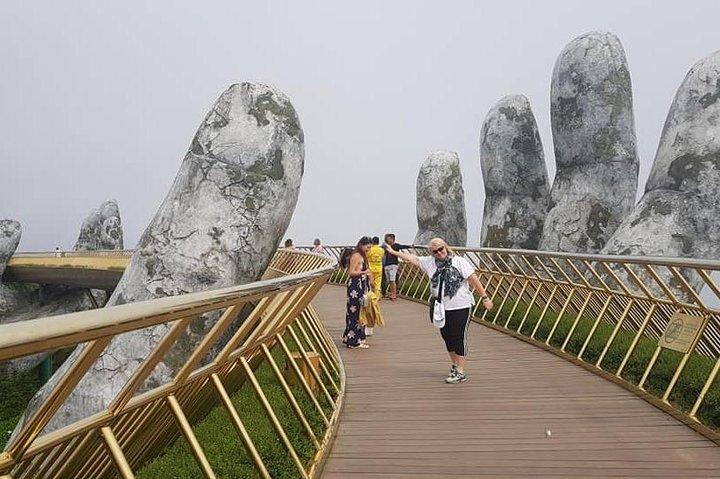 Privater Hin- und Rücktransfer zur GOLDEN BRIDGE BA NA HILL von HOI AN oder DA NANG