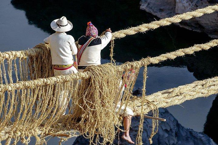 Excursion to Q'eswachaca Bridge - Group Tour