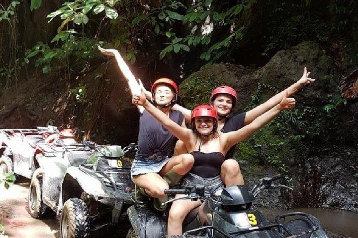 Tour en quad Ubud ATV con túnel y cascada