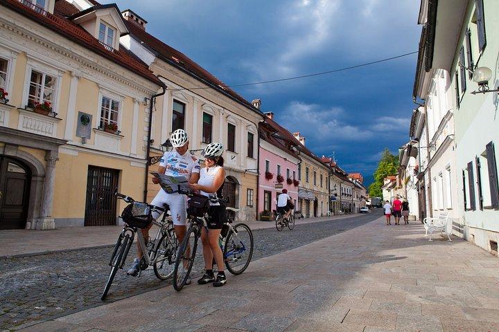 Tour ciclistico autoguidato di 8 giorni in Slovenia da Kamnik