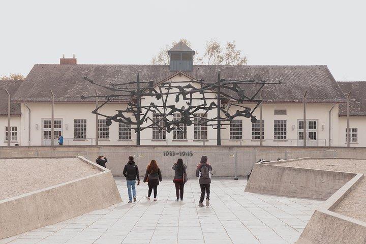 Excursão ao Memorial do Campo de Concentração de Dachau saindo de Munique de trem