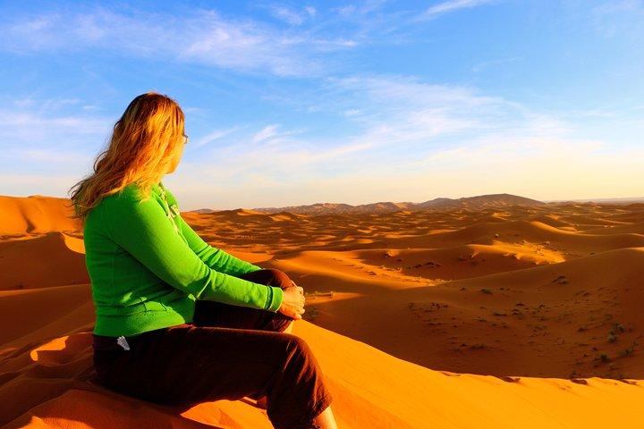 In Merzouga: 4x4 safari van een halve dag bij zonsondergang met sandboarden in Erg Chebbi-duinen
