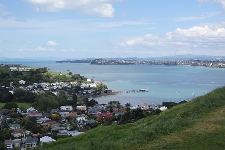 Auckland Scenic Day Tour Full-Day- 8 HOURS