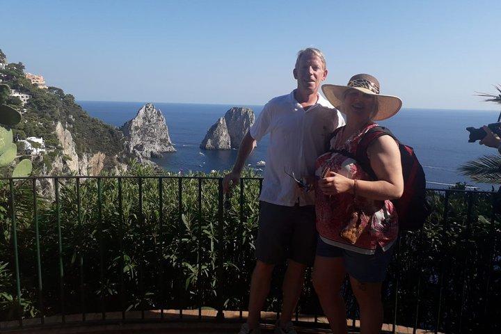Capri Island und Blaue Grotte aus Sorrent oder Positano oder Amalfi oder Salerno