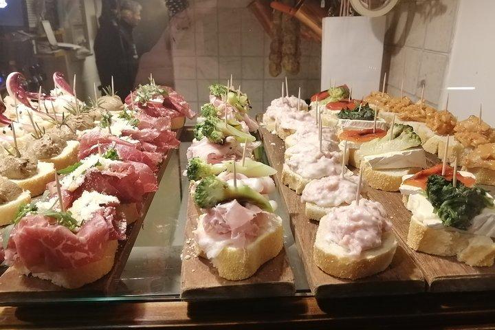 Rialto Farmers & Fish Market Food Tour i Venedig med vinsmagning og sightseeing